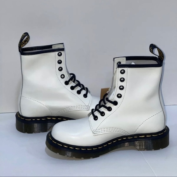 DR. MARTENS 1460 (11821) SMOOTH LEATHER LACE UP BOOTS WHITE SIZE - 6 .US/37 .EU - Picture 4 of 11